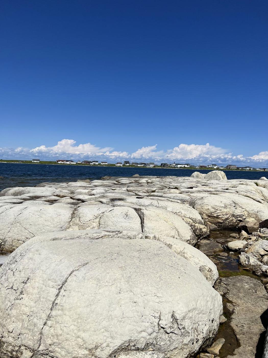 White boulders &middot; Newfoundland